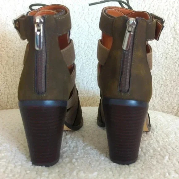 Free People Vegan Leather Cameilla Ankle Heels‎ - Picture 6 of 9